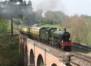 steam train bridgnorht.jpg